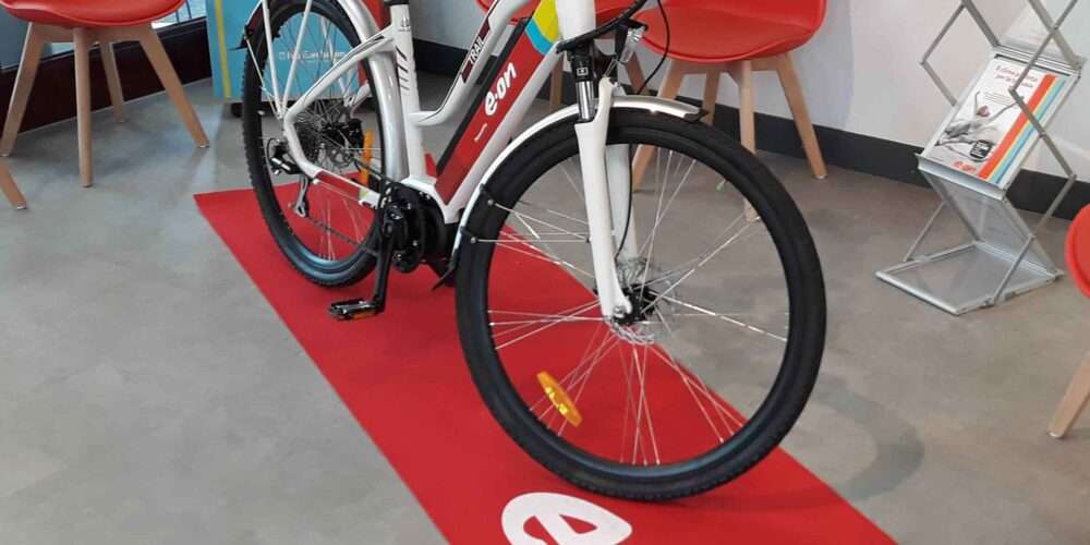 Una bici elettrica col brand E.ON: per le migliori prestazioni è importante capire funzionamento e manutenzione