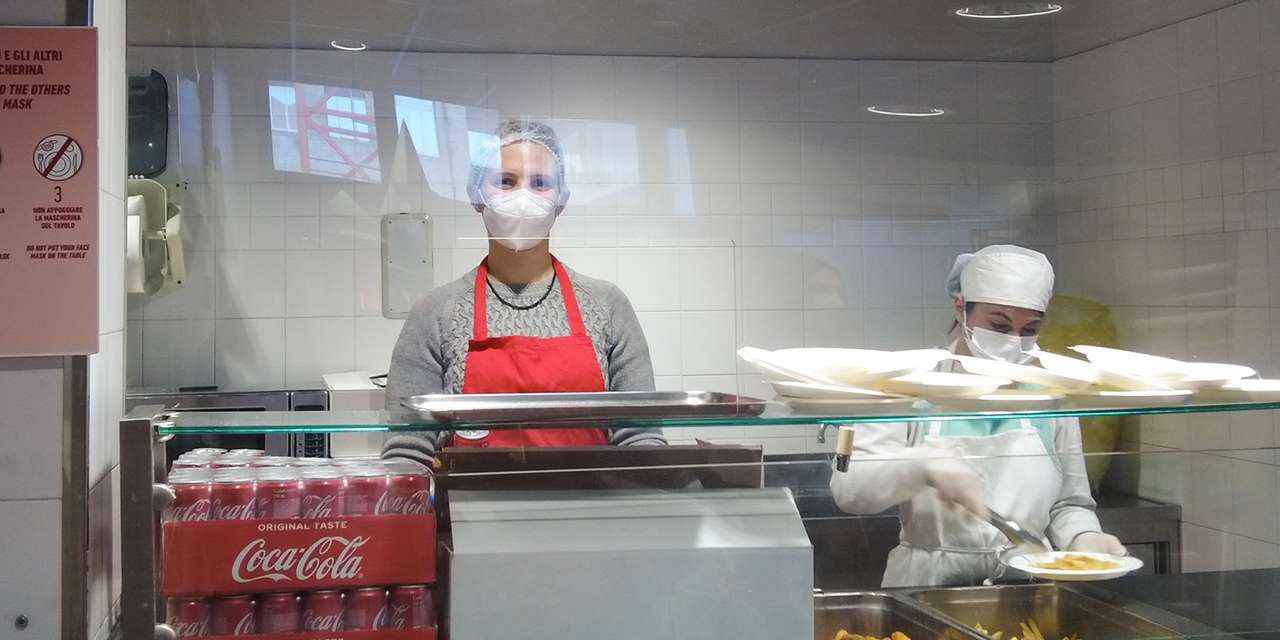 Volontari dell’Opera San Francesco a Milano, con cui collabora E.ON