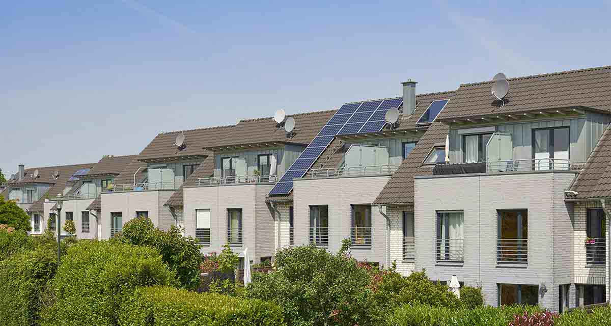 Villette a schiera con impianto fotovoltaico: le energie rinnovabili possono essere la ricchezza dell’Italia